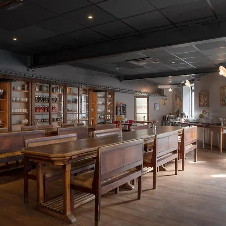 学院酒店 酒店 4*