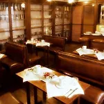 Hotel College